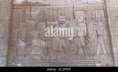 Tempel von Kom Ombo. Kom Ombo ist eine landwirtschaftliche Stadt in Ägypten berühmt für den Tempel von Kom Ombo. Es war ursprünglich eine ägyptische Stadt namens Nubt, meani Stockfoto