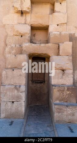 Tempel von Kom Ombo. Kom Ombo ist eine landwirtschaftliche Stadt in Ägypten berühmt für den Tempel von Kom Ombo. Es war ursprünglich eine ägyptische Stadt namens Nubt, meani Stockfoto