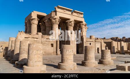 Tempel von Kom Ombo. Kom Ombo ist eine landwirtschaftliche Stadt in Ägypten berühmt für den Tempel von Kom Ombo. Es war ursprünglich eine ägyptische Stadt namens Nubt, meani Stockfoto
