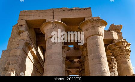 Tempel von Kom Ombo. Kom Ombo ist eine landwirtschaftliche Stadt in Ägypten berühmt für den Tempel von Kom Ombo. Es war ursprünglich eine ägyptische Stadt namens Nubt, meani Stockfoto