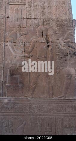 Tempel von Kom Ombo. Kom Ombo ist eine landwirtschaftliche Stadt in Ägypten berühmt für den Tempel von Kom Ombo. Es war ursprünglich eine ägyptische Stadt namens Nubt, meani Stockfoto