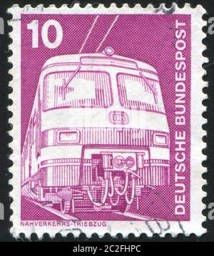 DEUTSCHLAND - UM 1975: Briefmarke gedruckt von Deutschland, zeigt Lokomotive, um 1975 Stockfoto