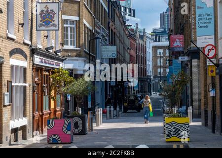 London - Charlotte Road, eine farbenfrohe Hauptstraße in Shoreditch, East London Stockfoto