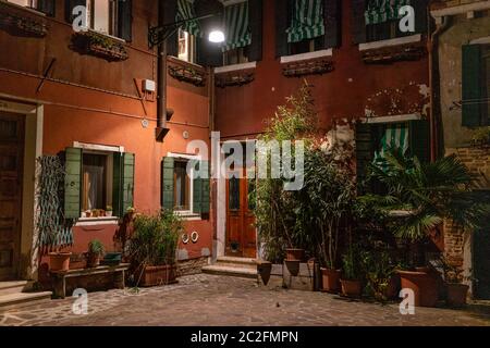 Italien, Venedig, , Dienstag, 3. dezember 2019 Venedig, im Stadtteil Dorsoduro. Nacht in Venedig. © Jean-Patrick Di Silvestro Stockfoto