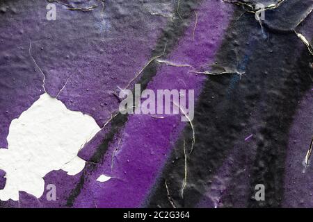 Starke Oberflächenstruktur mit Rest Farbe auf Betonwand für abstrakte Hintergründe. Deutschland Stockfoto