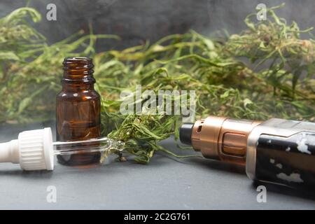 Vape pen und medizinisches Marihuana hanf Bud. CBD und THC Öl vaping Produkte Stockfoto