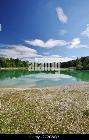 Naturerlebnisweiher Halfing, Halfing, Chiemgau, Oberbayern, Deutschland Stockfoto