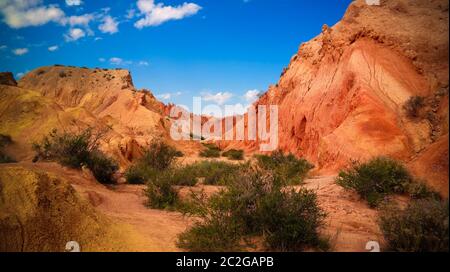 Panorama der Skazka aka Fairytale Canyon, Issyk-Kul, Kirgistan Stockfoto