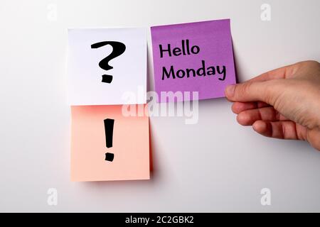 Hallo Montag. Beginn des Arbeitstags, Motivation und Inspiration Konzept Stockfoto