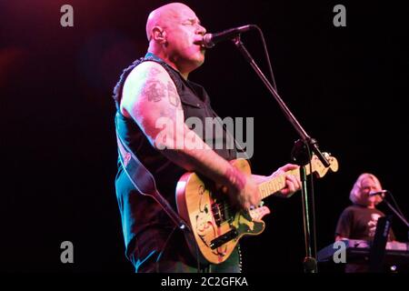 RIO DE JANEIRO, 18.03.2012: Creedence Clearwater Revival tritt in der Citibank Hall in Rio de Janeiro auf (Néstor J. Beremblum / Alamy News) Stockfoto