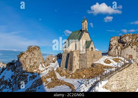 Kleine Kapelle auf dem Gipfel des Wendelsteins Stockfoto