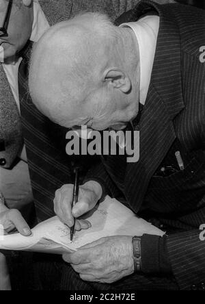 Isaac Bashevis Singer spricht an der Brandeis University in MA in 1985 Stockfoto