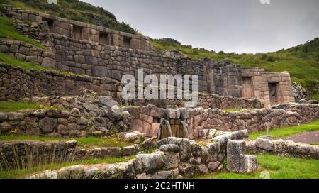 Außenansicht der archäologischen Stätte von Tambomachay, Cuzco, Peru Stockfoto