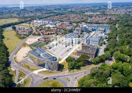 Luftaufnahme der Bournemouth University, Talbot Campus Gebäude von oben zeigt die Arts University Bournemouth, das Student Village, Fusion BU Stockfoto