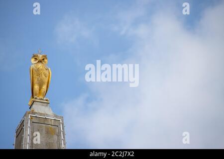 Leeds UK 14. Juni 2020: Die berühmte Goldeule befindet sich im Stadtzentrum von Leeds in West Yorkshire in Großbritannien, an einem sonnigen Sommertag Stockfoto