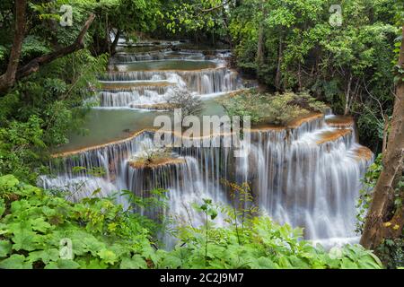 Huay Mae Kamin Wasserfall, schönen Wasserfall Thailand Kanchanaburi Stockfoto