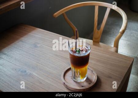 Signature Drink von Eistee pfirsich Kaffee schwarz, Foto Stockfoto