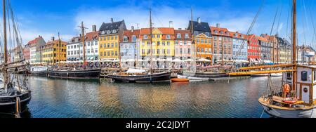 Panoramablick auf nyhavn in kopenhagen, dänemark Stockfoto