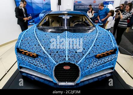 Bukarest, Rumänien - September 26, 2019: ein full-size Bugatti Chiron komplett aus Lego Steinen ist der Öffentlichkeit im Rahmen einer Pressekonferenz im Buch vorgestellt Stockfoto