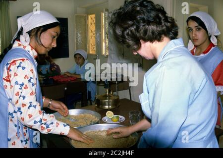 Westjordanland Israel christliche Hilfe Frauen zum Kochen lehren Stockfoto