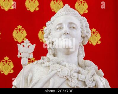 Moskau, Russland, 23. Oktober 2019: Statue der Kaiserin von Russland Katharina die große in Katharina goldenen Saal. Reign 1762 – 1796. Stockfoto
