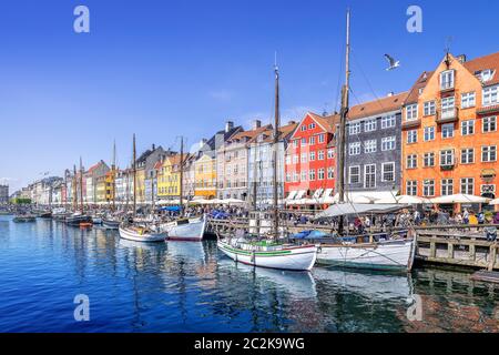 Panoramablick auf nyhavn in kopenhagen, dänemark Stockfoto