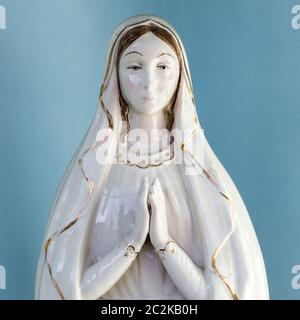 Unsere Dame vintage Porzellan Statue Stockfoto