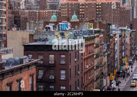 Blick aus der Vogelperspektive auf Gebäude in Chinatown Lower Manhattan Stockfoto