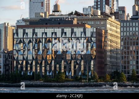 Moderne Architektur und Wohngebäude im Dumbo-Viertel Brooklyn Stockfoto