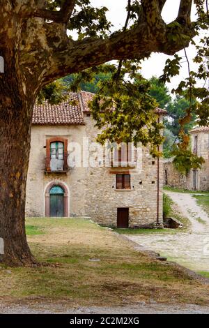 Roscigno Vecchio - alten, verlassenen Dorf in Cilento, Kampanien, Italien Stockfoto
