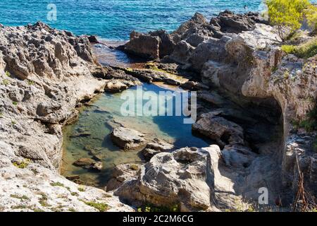 Coastal Path für Cipolliane Höhlen und Ciolo Brücke, Gagliano del Capo, Apulien, Italien Stockfoto