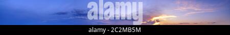 Sonnenuntergang Himmel hochauflösende Hintergrund mit Wolken Stockfoto