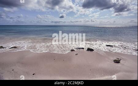 Blick auf den Horizont auf das Meer in Xpu-Ha Strand. Stockfoto