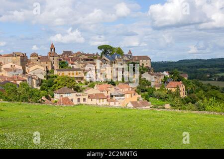 Anzeigen von Belves, einem wunderschönen mittelalterlichen Dorf in der Dordogne, Frankreich Stockfoto