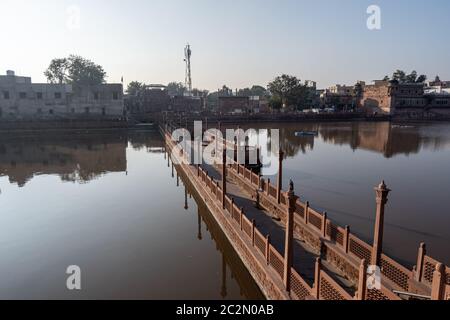 gulab sagar talab See Brücke in jodhpur Reflexion am Morgen. Jodhpur, Indien Stockfoto