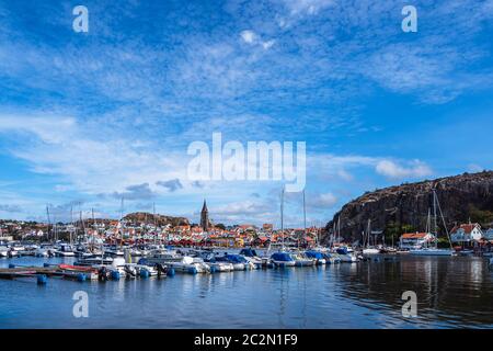 Blick auf die stadt Fjaellbacka in Schweden. Stockfoto