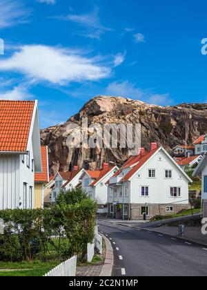 Blick auf die stadt Fjaellbacka in Schweden. Stockfoto