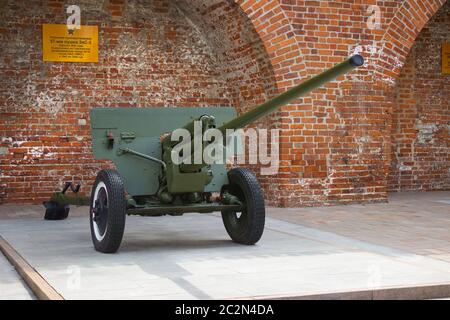 Anti-Tank 57-mm-Pistole ZIS-2 während der Zweiten Weltkrieg Outdoor-Ausstellung in N.Nowgorod Stockfoto