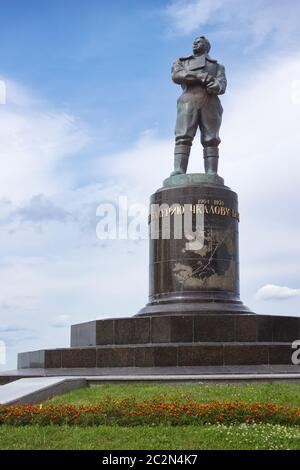 Chkalov Denkmal auf dem Hauptplatz in Nischni Nowgorod Stockfoto