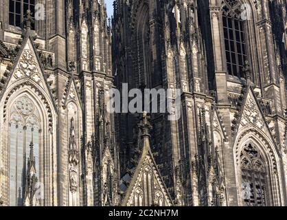 Die Kathedrale von Köln. Detail aus der Fassade Stockfoto