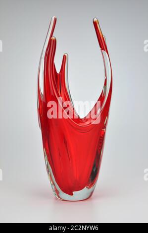 Murano-Glas Mit Scharlachroten Flammen Stockfoto