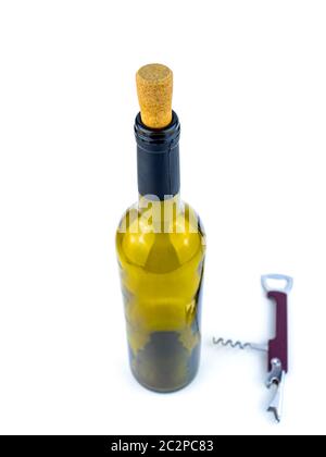 Korken aus der Flasche Wein und ein Korkenzieher auf einem weißen Hintergrund. Für Text platzieren. Stockfoto