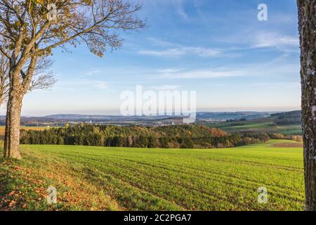Blick über die herbstlichen Vulkanlandschaft Hegau am Bodensee, Deutschland Stockfoto