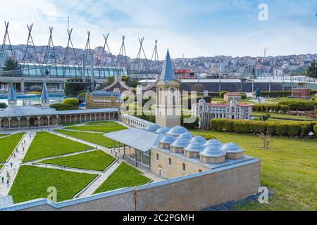 Istanbul, Türkei - 23. März 2019: Miniatürk ist ein Miniaturpark am Nordostufer des Goldenen Horns in Istanbul. Der Park Stockfoto