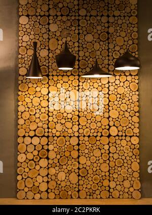 Holz Scheibe Dekoration Wandpaneele. Holz schneiden Ringe, Inneneinrichtung. Natürliche Textur Stockfoto