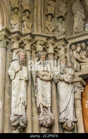 Portal der Kathedrale Notre Dame von Lausanne, Kanton Waadt, Schweiz Stockfoto