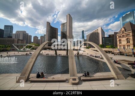 Das Neue Rathaus und der Brunnen davor, Toronto, Ontario, Kanada Stockfoto