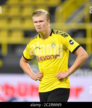 Dortmund, Deutschland, 17. Juni 2020, Erling HAALAND , BVB 17 traurig beim 1.Bundesliga Spiel BORUSSIA DORTMUND - 1.FSV MAINZ 05 in der Saison 2019/2020 Uhr Spieltag 32. BVB Foto: © Peter Schatz / Alamy Live News / Elmar Kremser/SVEN SIMON/Pool - die DFL-BESTIMMUNGEN VERBIETEN DIE VERWENDUNG VON FOTOGRAFIEN als BILDSEQUENZEN und/oder QUASI-VIDEO - Nationale und internationale Nachrichtenagenturen OUT redaktionelle Verwendung Stockfoto