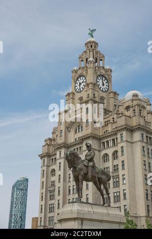 Liverpool's Historic Liver Building and Clocktower, Liverpool, England, Vereinigtes Königreich Stockfoto