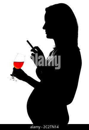 Silhouette der unvorsichtige schwangere Frau mit Alkohol und Zigaretten Stockfoto